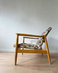 Fotel drewniany PRL E. Homa GFM-64 jasne drewno