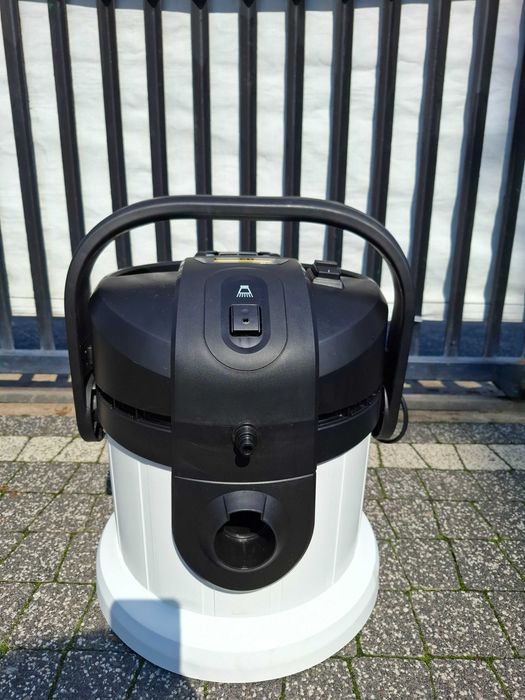Sprzedam odkurzacz piorący firmy Karcher SE 4 *Szeroka ssawka* NOWY