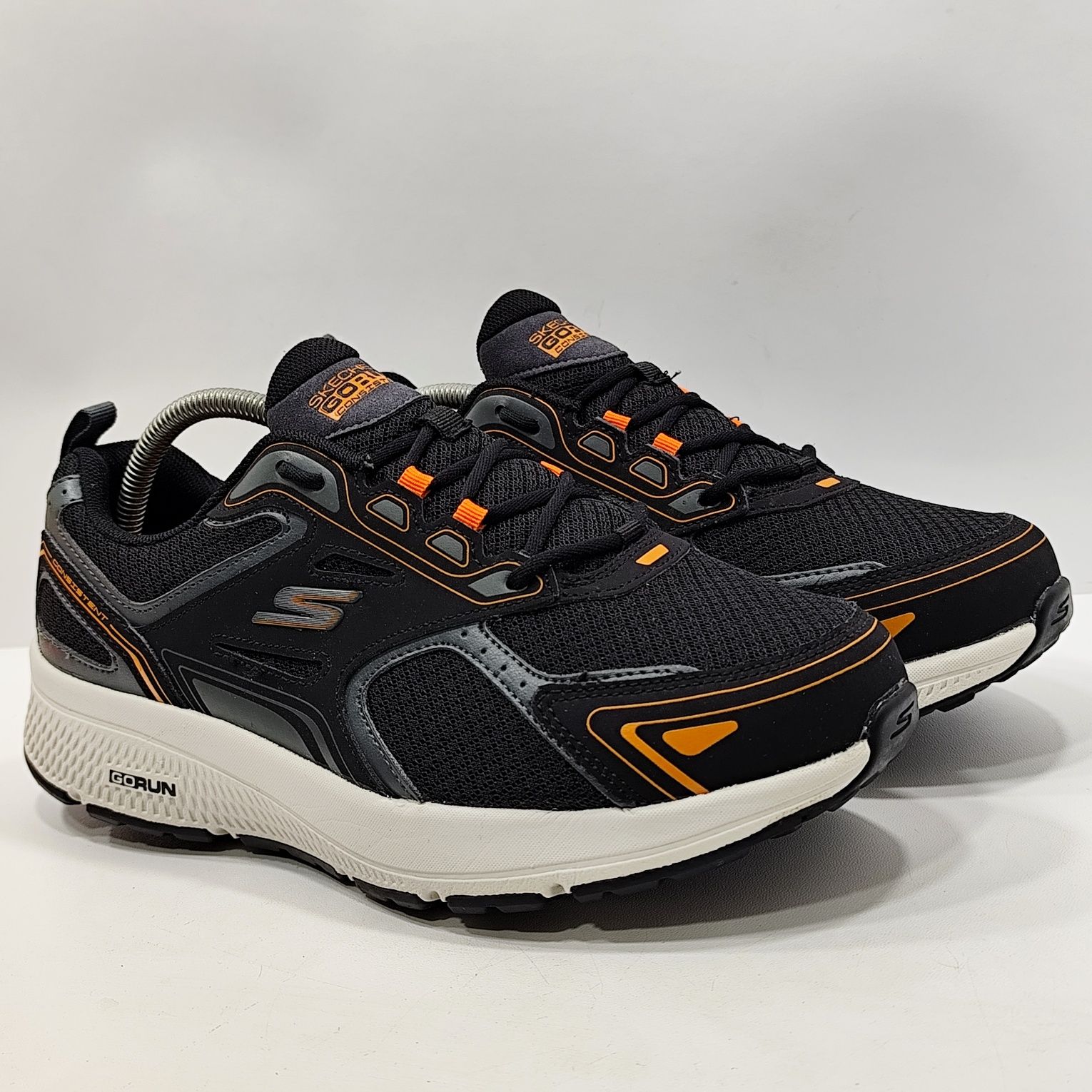 кросівки Skechers Gorun Consistent 42р/27см