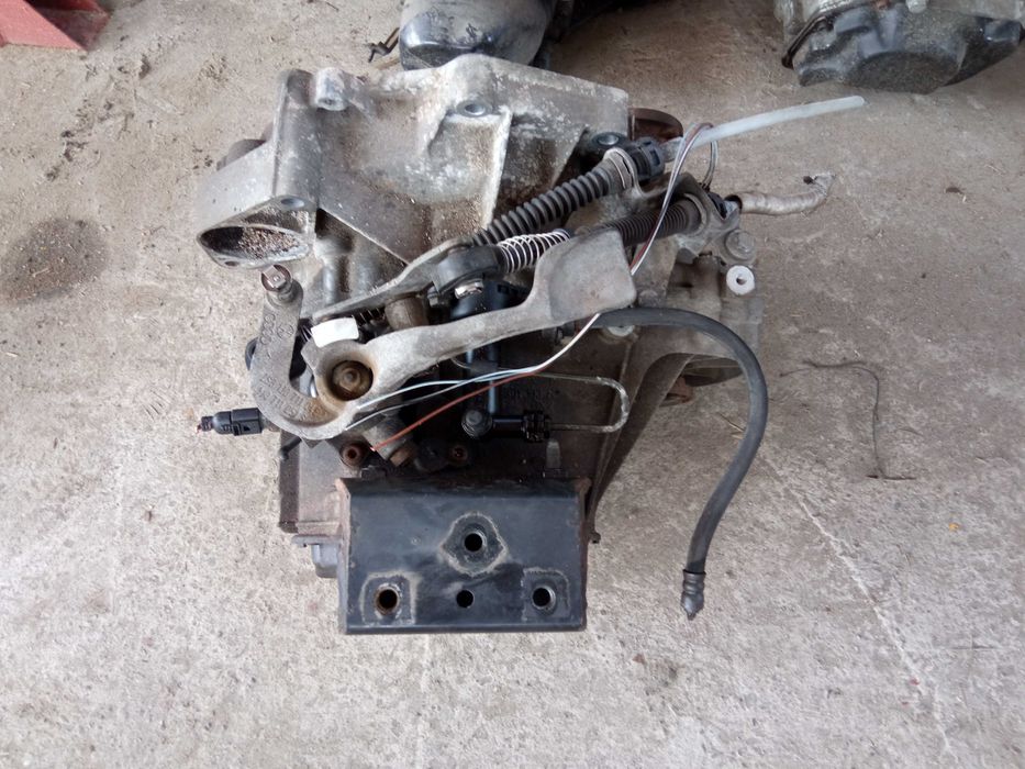 Skrzynia Biegów VW Golf IV 1.6 FYK