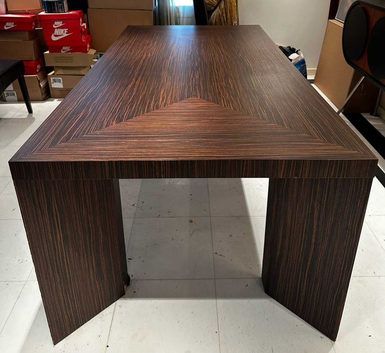 Mesa de Jantar e Cadeiras Fendi