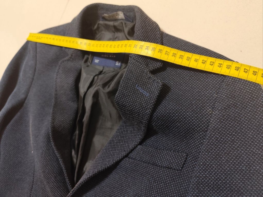 Blazer azul escuro para Homem marca Zara (Tam. S)