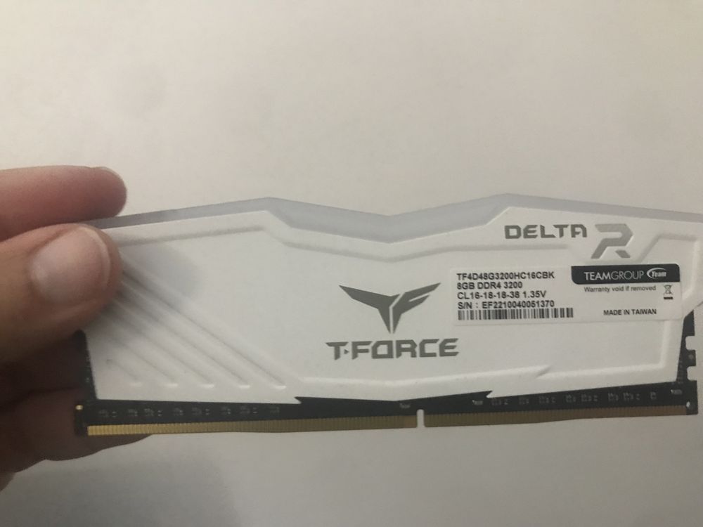 Memoria ddr4 16gb tforce delta r