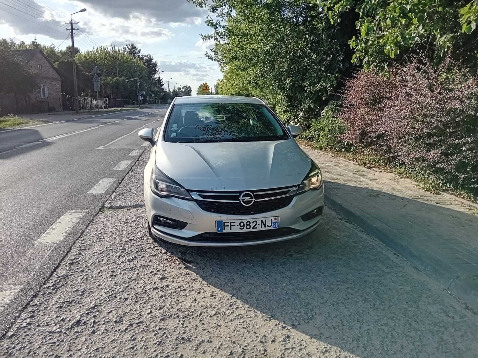 Opel Astra 1.6D 2019 r. Automat