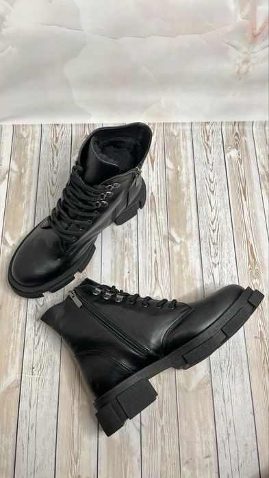 Шкіряні жіночі черевики у стилі casual/combat