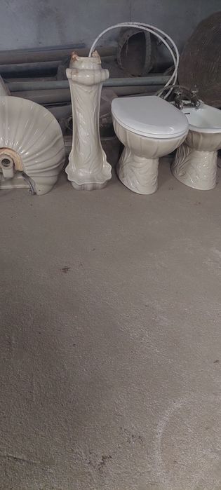 Louça casa de banho