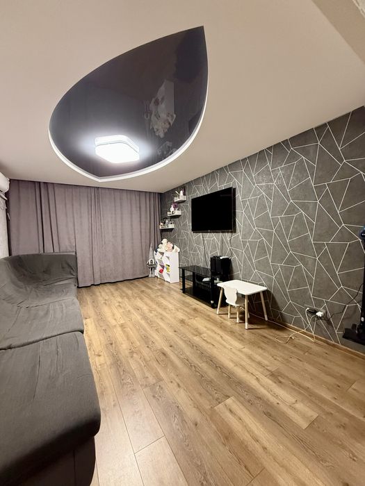 Продажа 3 ком. 10 мкрн. Левый берег