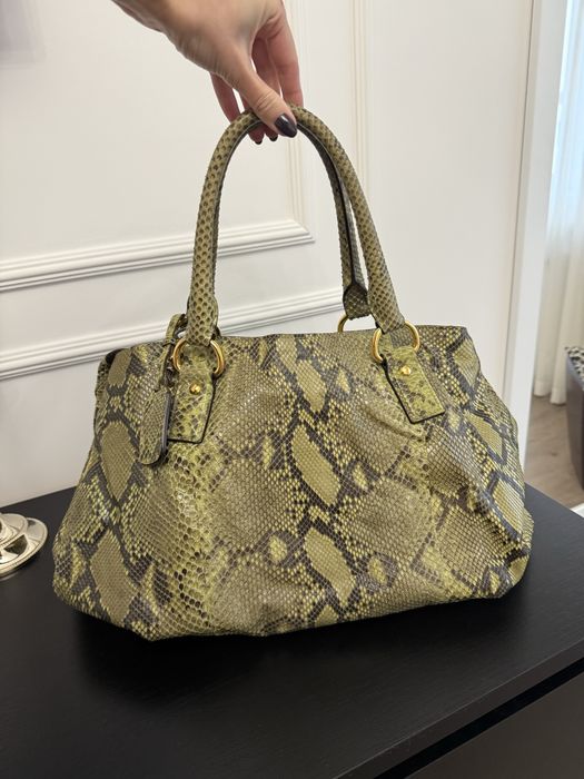 Сумка Prada из питона. Оригинал!