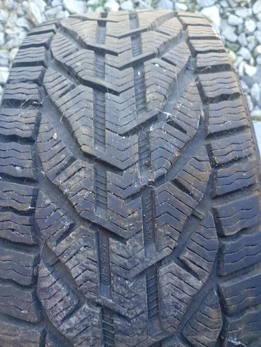 Kormoran snow 2szt 235/45/r18