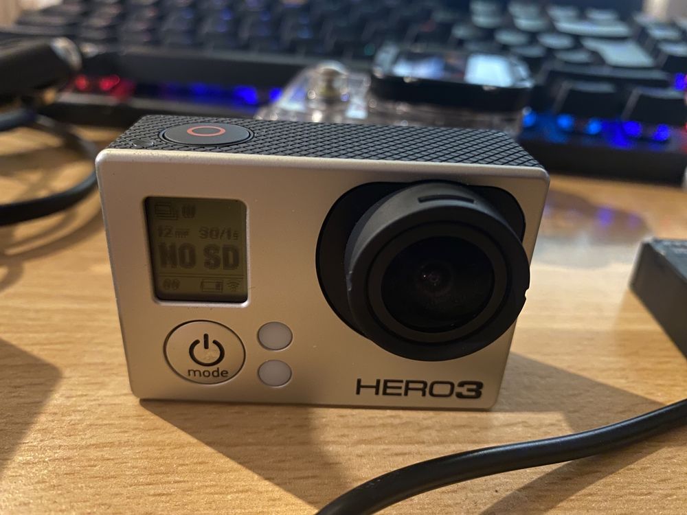 Go pro hero 3 + 4 baterie, pilot, ładowarki  (nie 6,7,8,9,10,11)