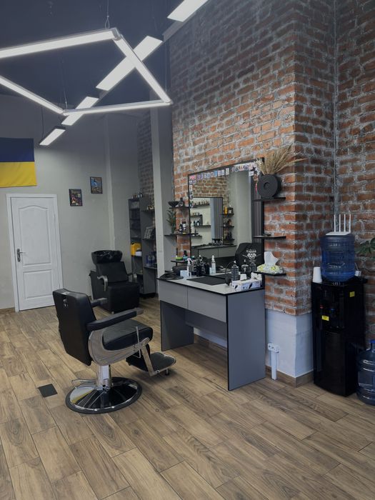 Продається діючий прибутковий бізнес — мережа барбершопів Republic 13