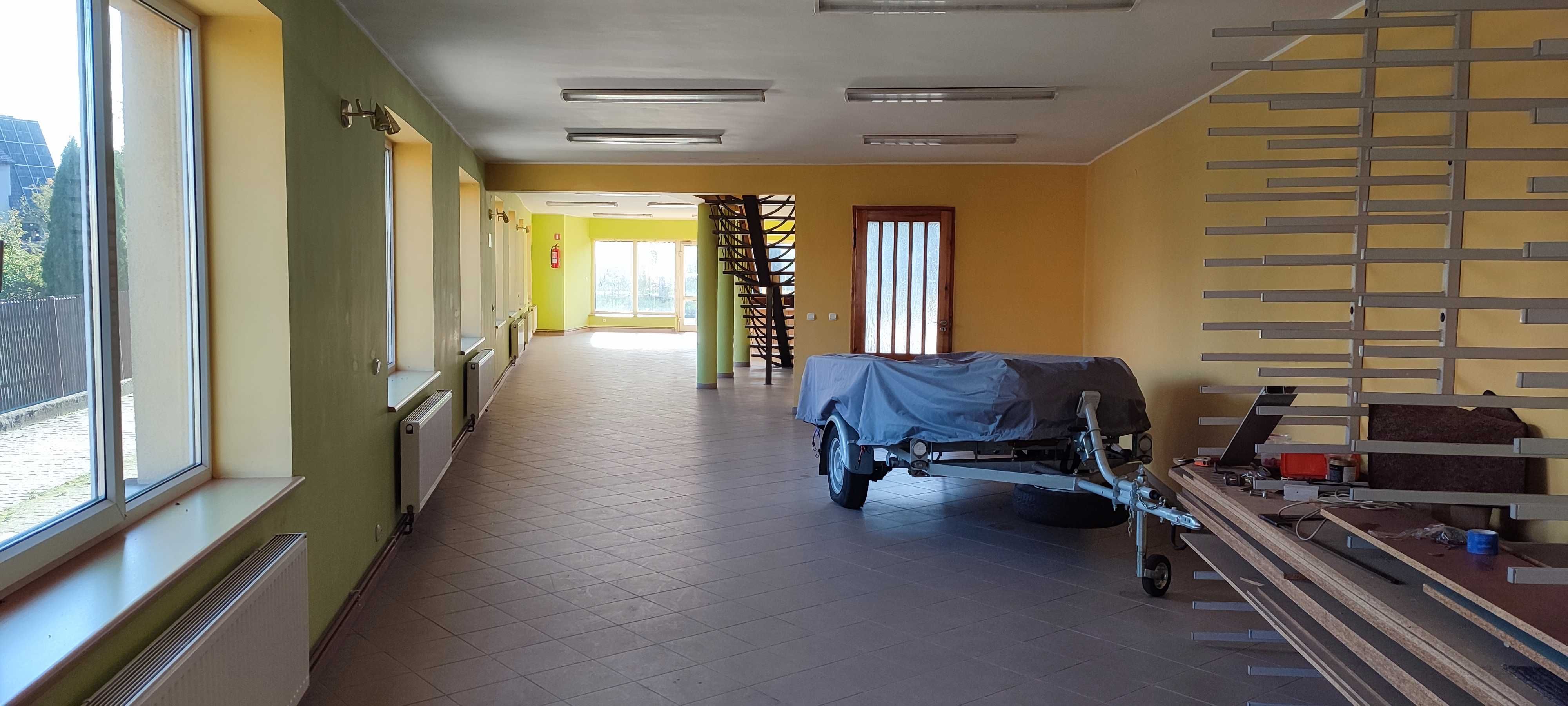 Lokal handlowo-usługowy 140m2 (ul. Głowackiego) - do wynajęcia.