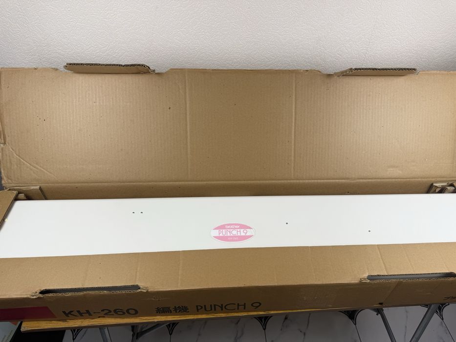 Вязальная машина Brother KH 260 Punch 9