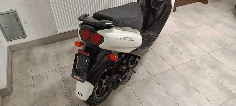 Skuter Sym Jet 50 Euro X 2T z 2015 roku z Austrii