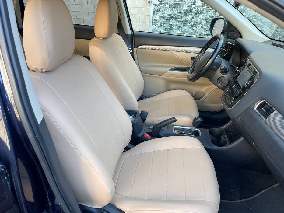 Сиденья Mitsubishi Outlander комплект