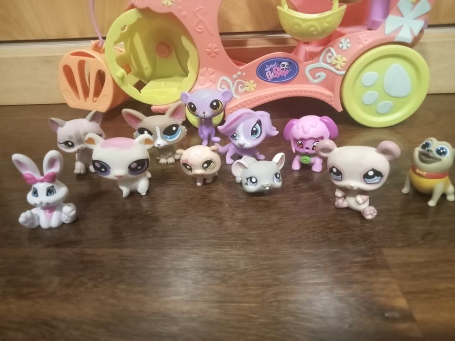 Carro + 10 Litle PetShop