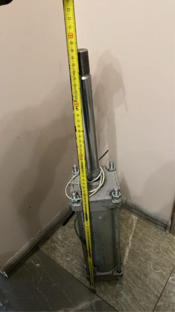 Siłownik pneumatyczny smc cdba2b100-235-wn