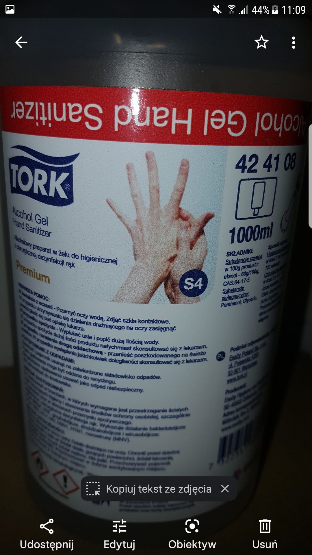 Sanitizery S4 do dezynfekcji rąk.
