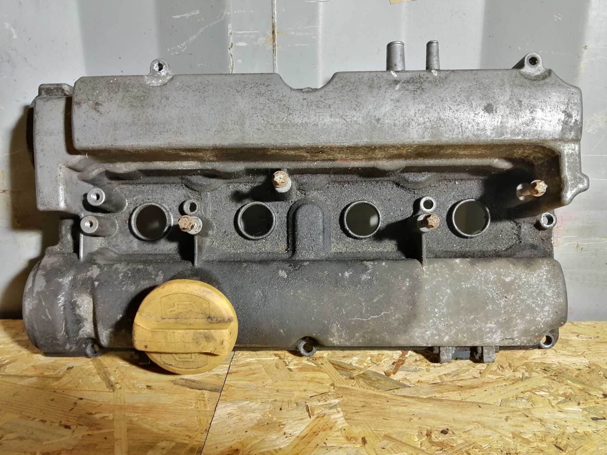 Pokrywa zaworów 1.8 Opel X18XE1 Z18XE