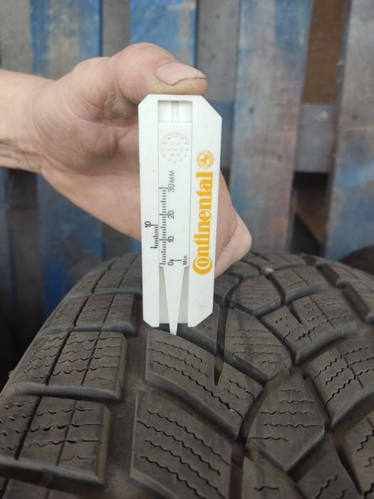 Goodyear UltraGrip Performance + SUV 225 235/60 R18 107H XL