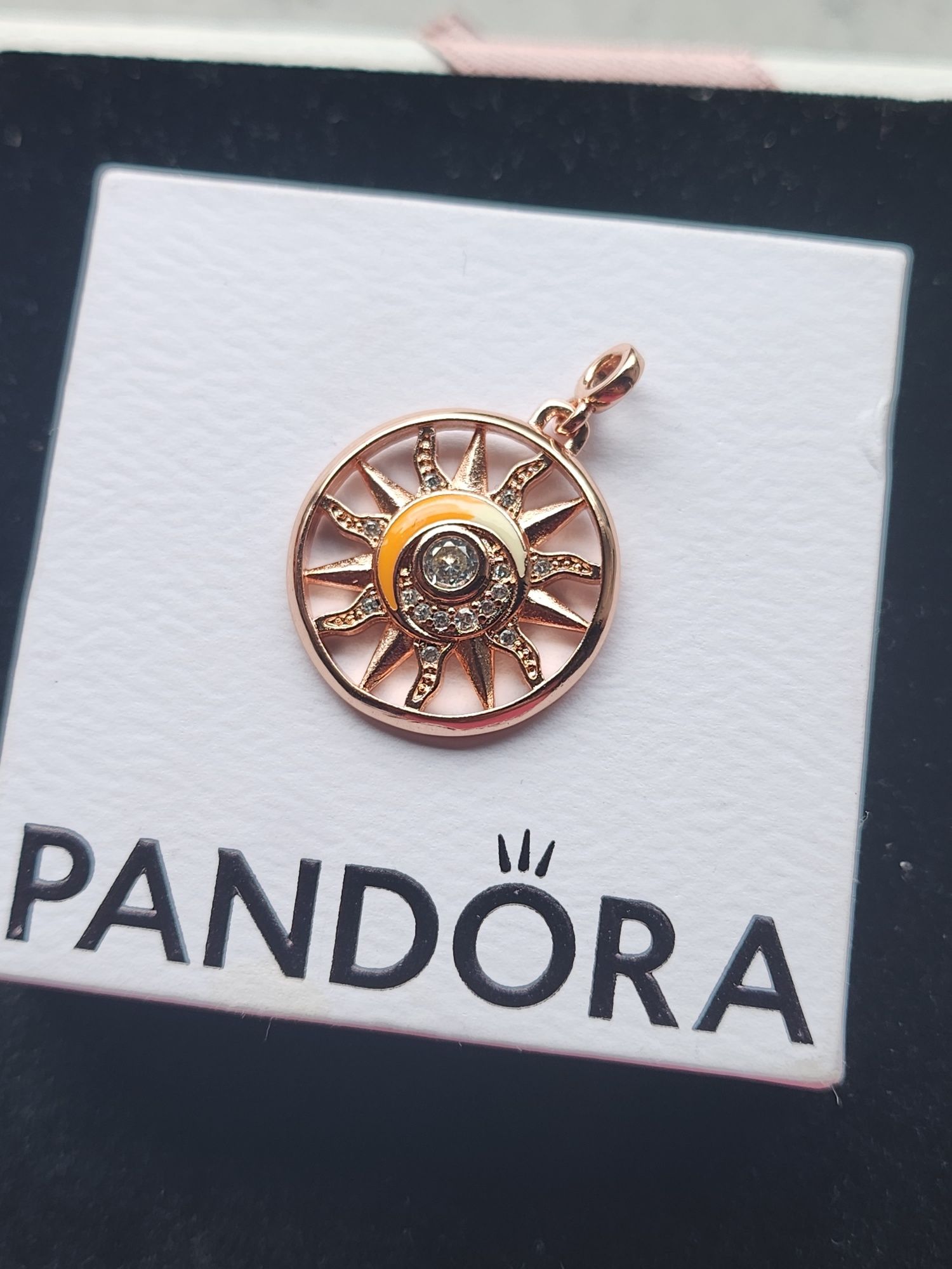 Pandora me Charm