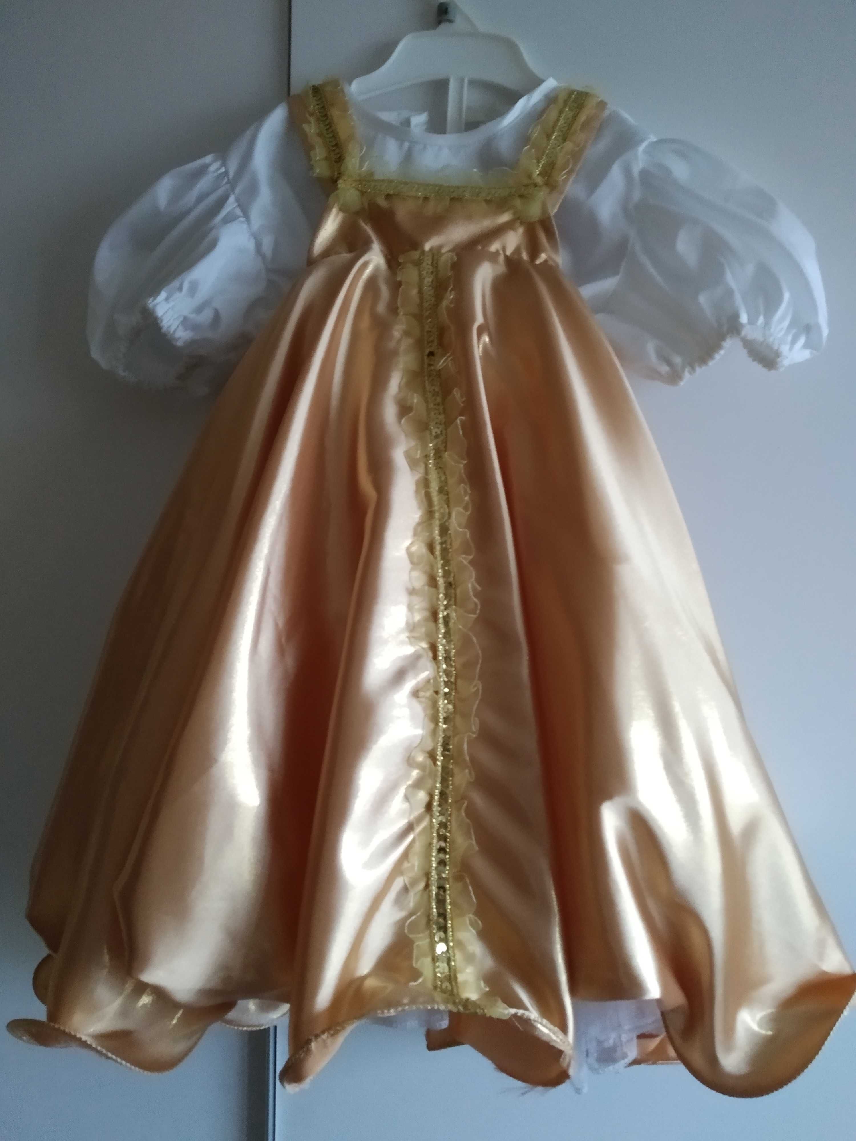 Платье-сарафан набором на утренник (2-3 годика)