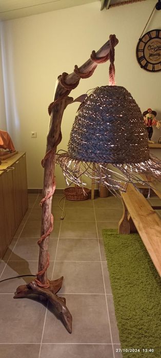 Candeeiro de pé Rústico