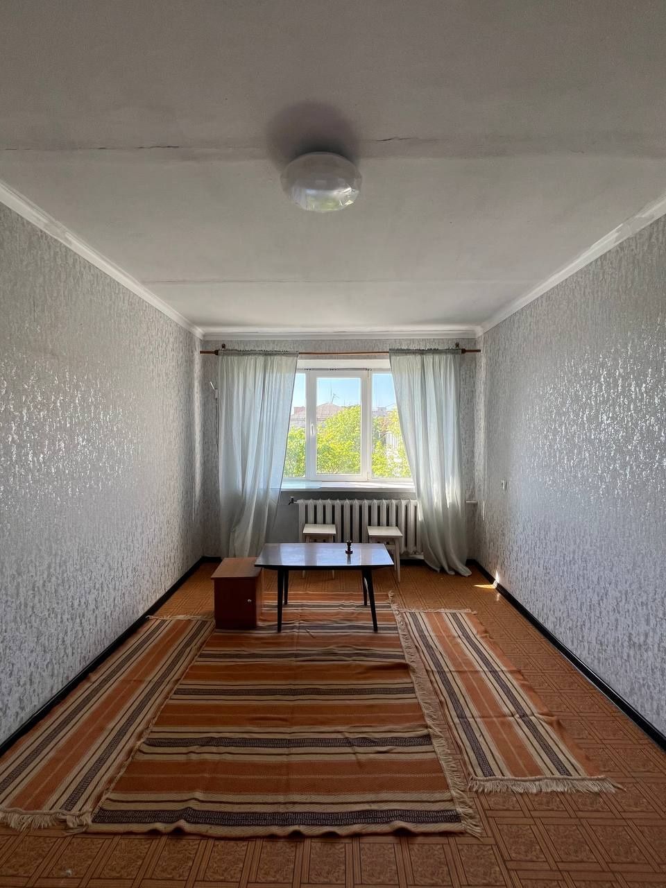 Продам 2 кімнатну квартиру в центрі міста