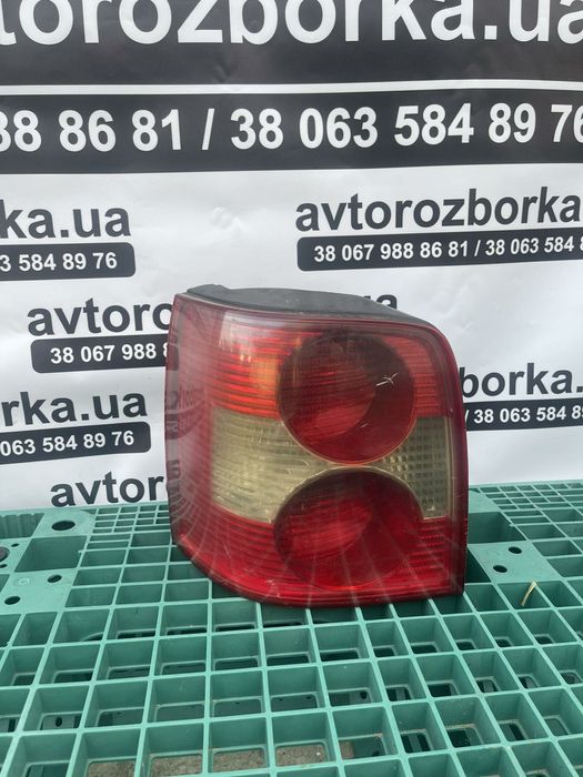 Лівий ліхтар Пассат б5+ універсал