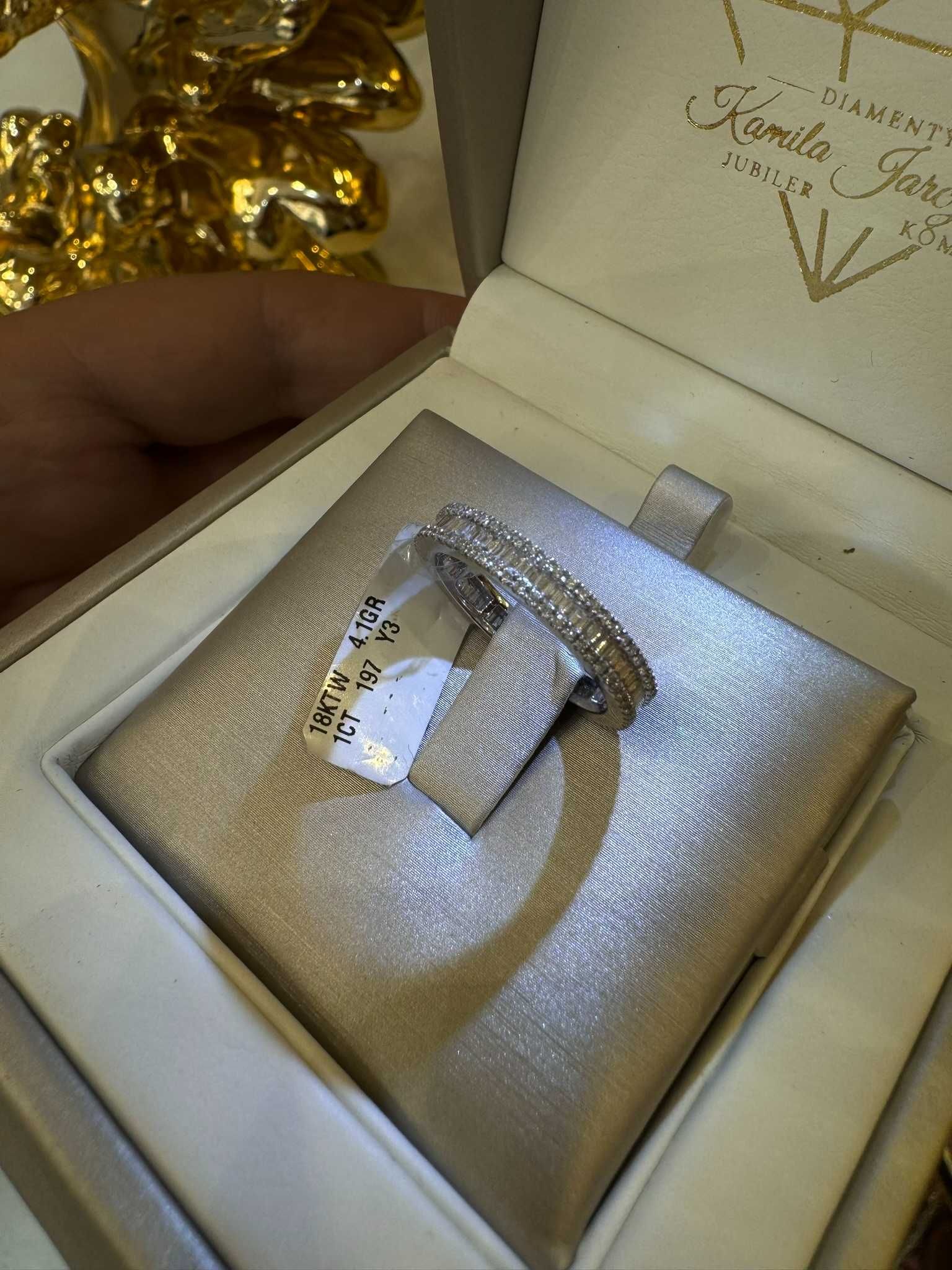 Obrączka z diamentami naturalnymi Infinity 1.00 CT bagiety