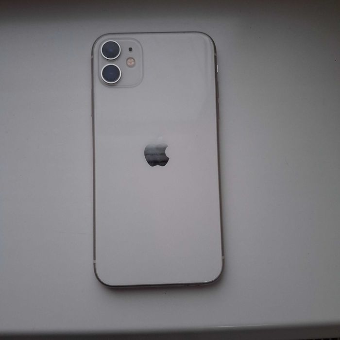 Продам IPhone 11 64 Gb