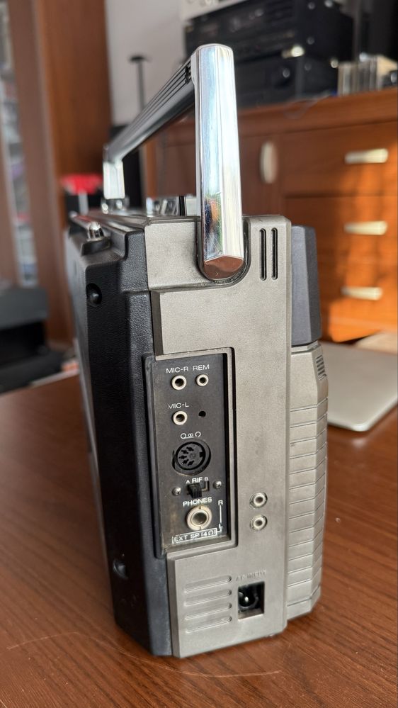Sharp GF-8080H Boombox