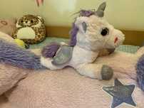 Unicornio peluche pequeno