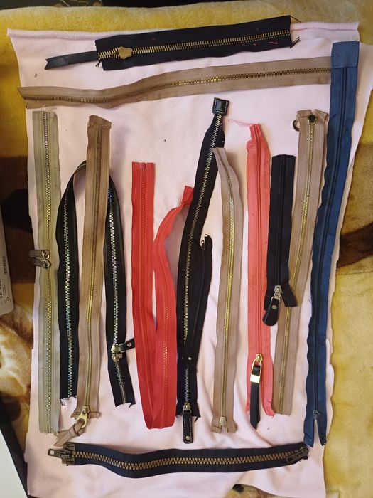 Змійки, змейки та бігунки для одягу