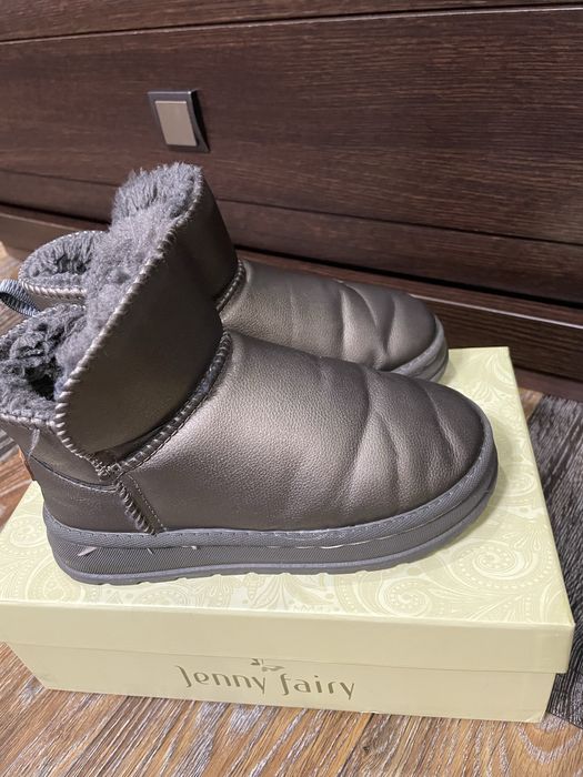 Угги для дівчинки 35 р. 21,5 см устілка