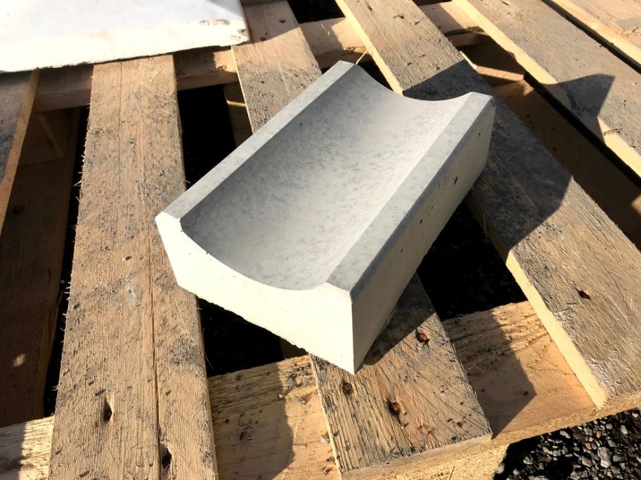 Korytko betonowe ciekowe odpływowe odwodnieniowe ciek wodny 255x160x80