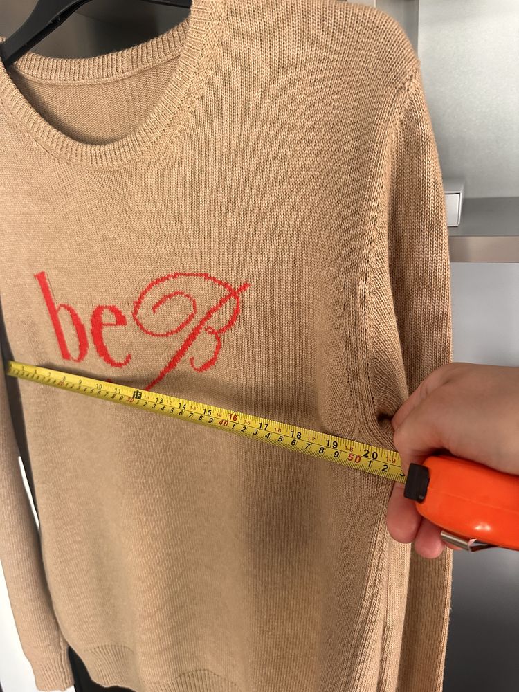 Blumarine вовна бежевий колір р. М