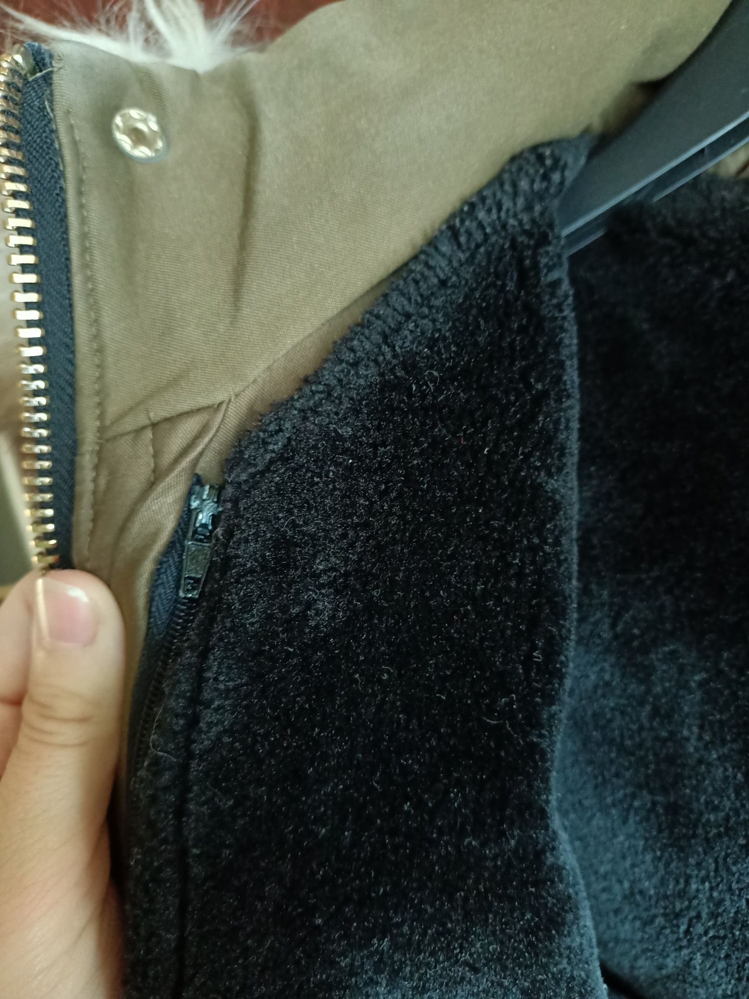 Продам парку куртку Mango xs s 42р.