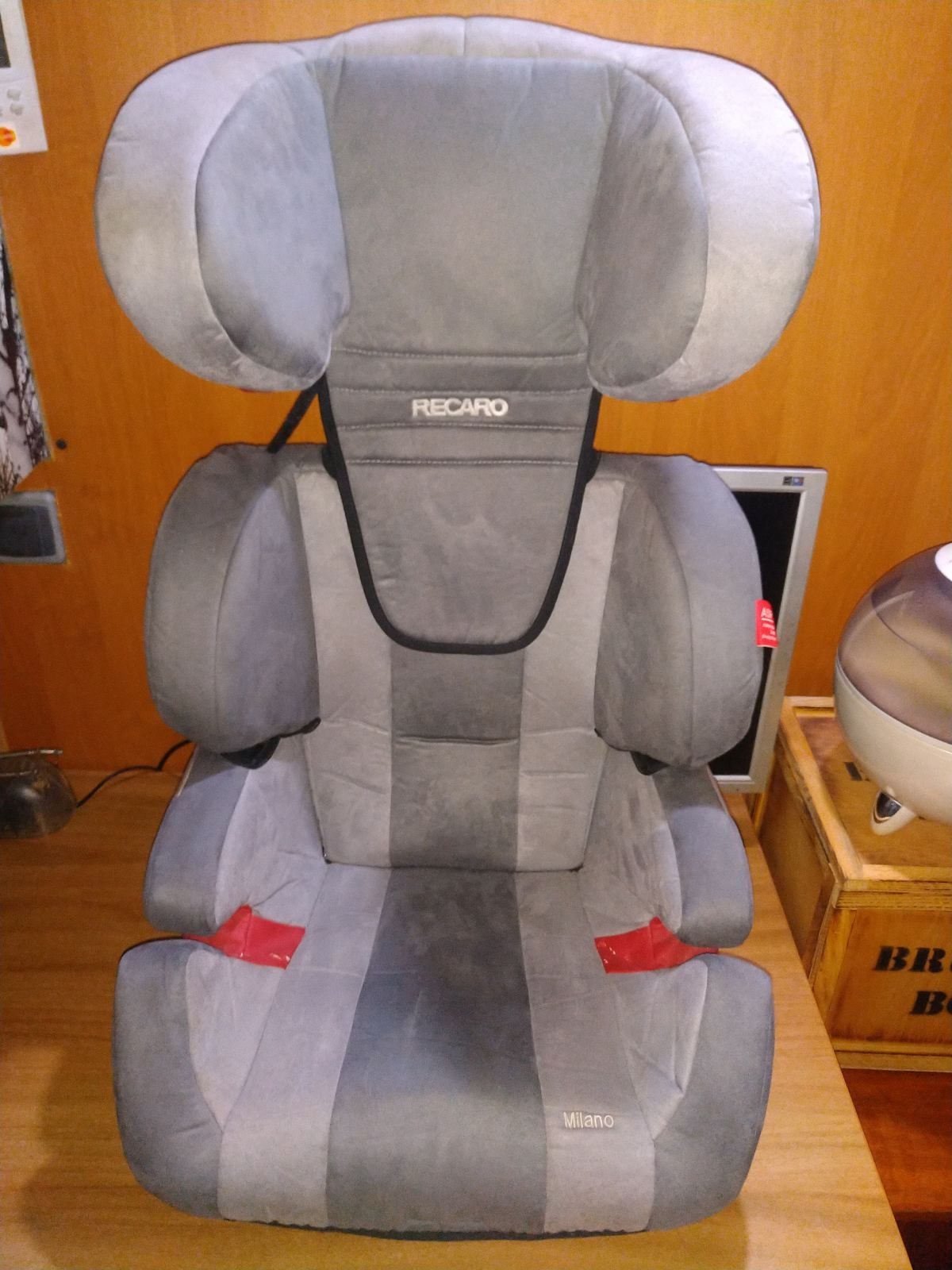 Автокрісло recaro