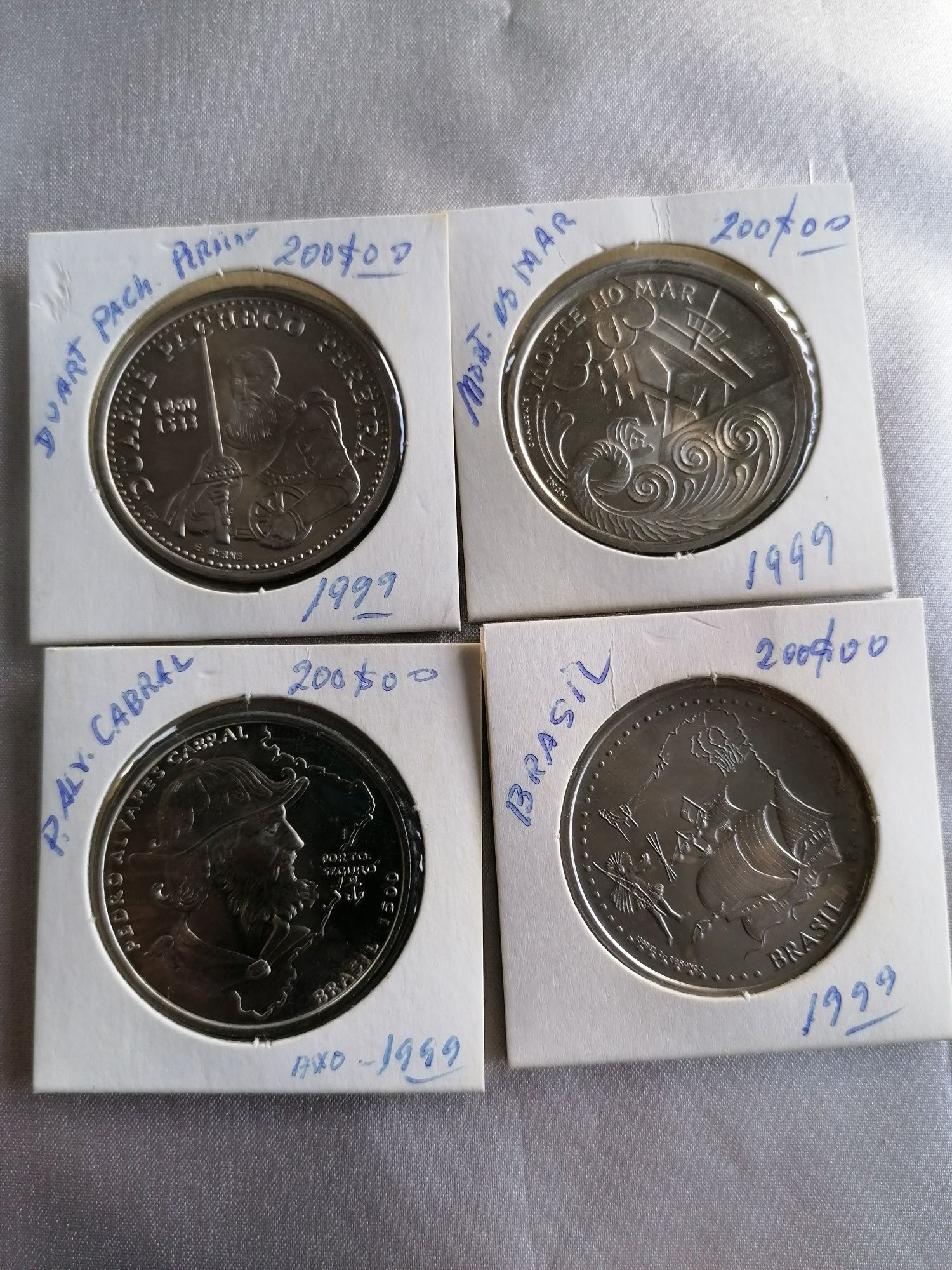 4 moedas antigas 200 escudos