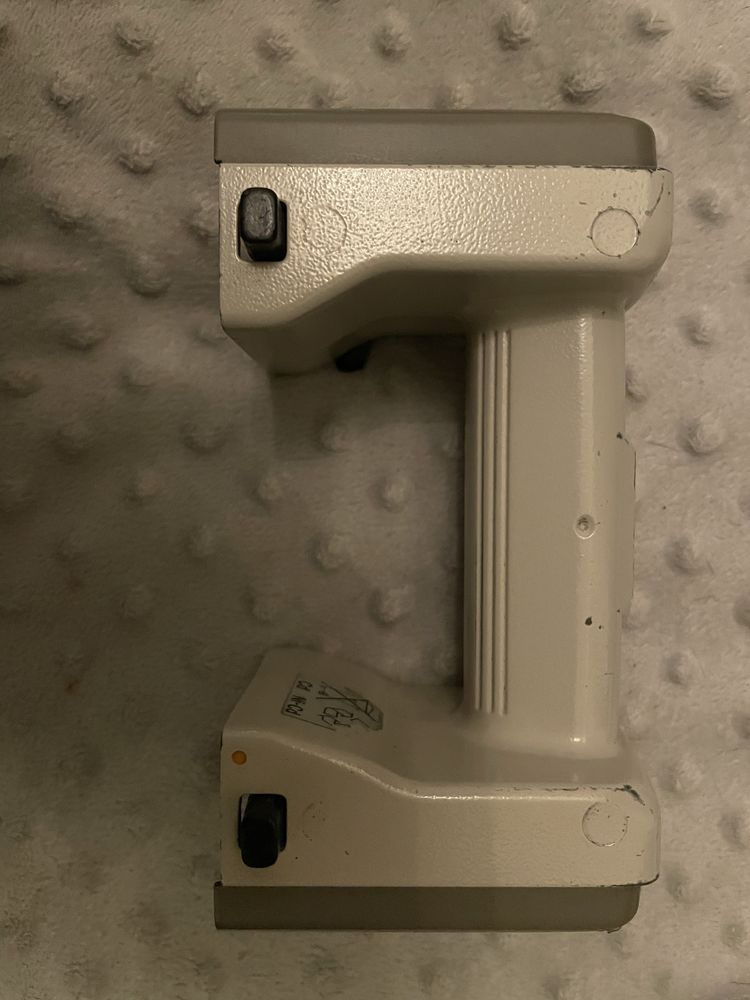 Tachimetr uszkodzony Nikon totalstation C100 z akumulatorem