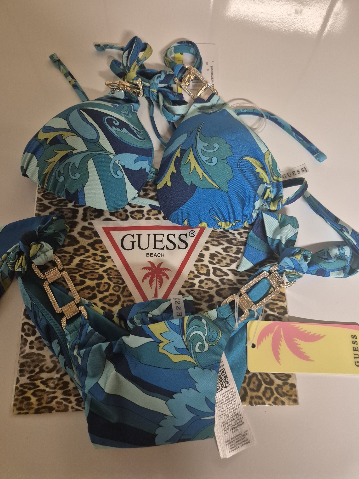 Conjunto de bikini tamanho S GUESS