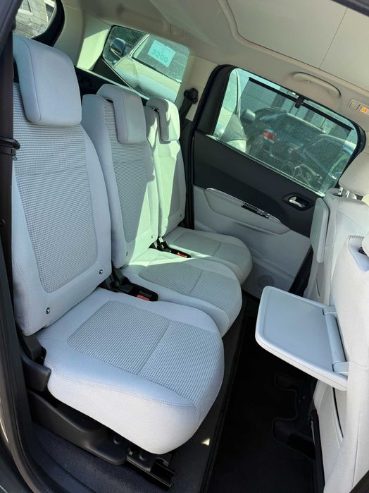 Продам Peugeot 5008 2010 рік можлива розстрочка,кредит,обмін!