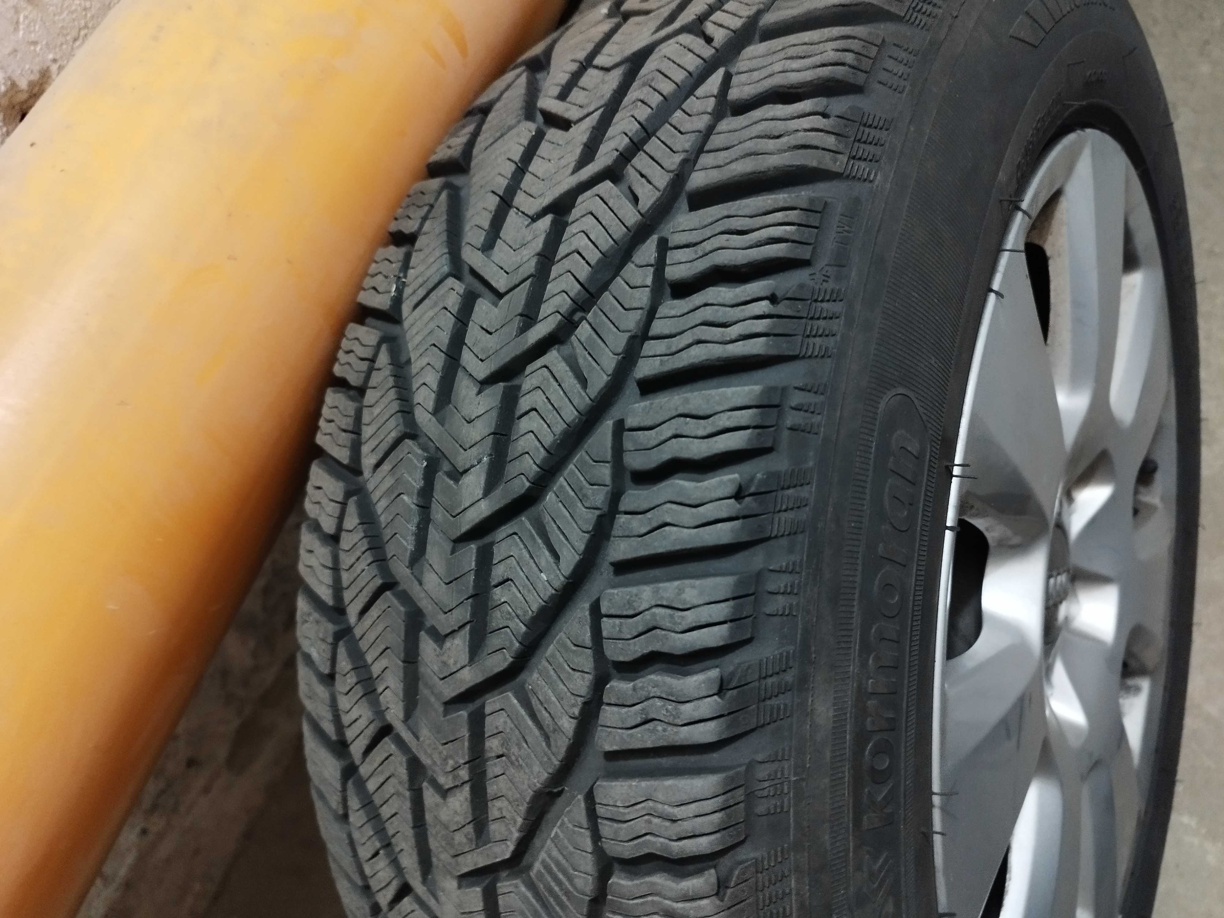 Felgi z oponami zimowymi 225/55 R 16