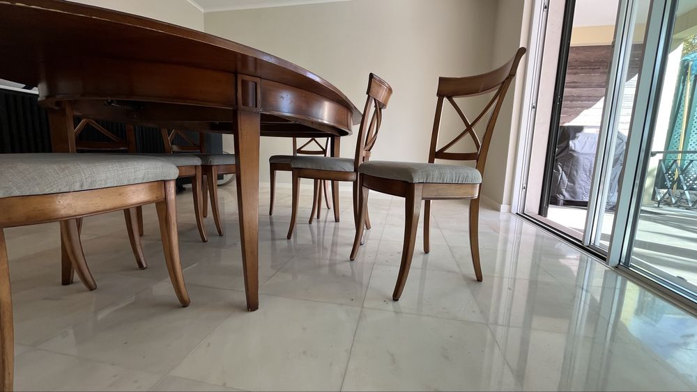 Mesa de jantar com 6 cadeiras Roche Bobois - 120cm x 220cm