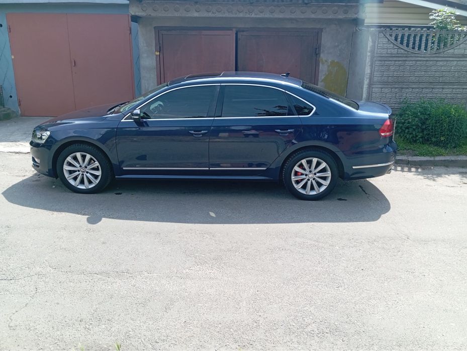 Volkswagen Passat 2012 • 2.5 бензин • Автомат • Київ