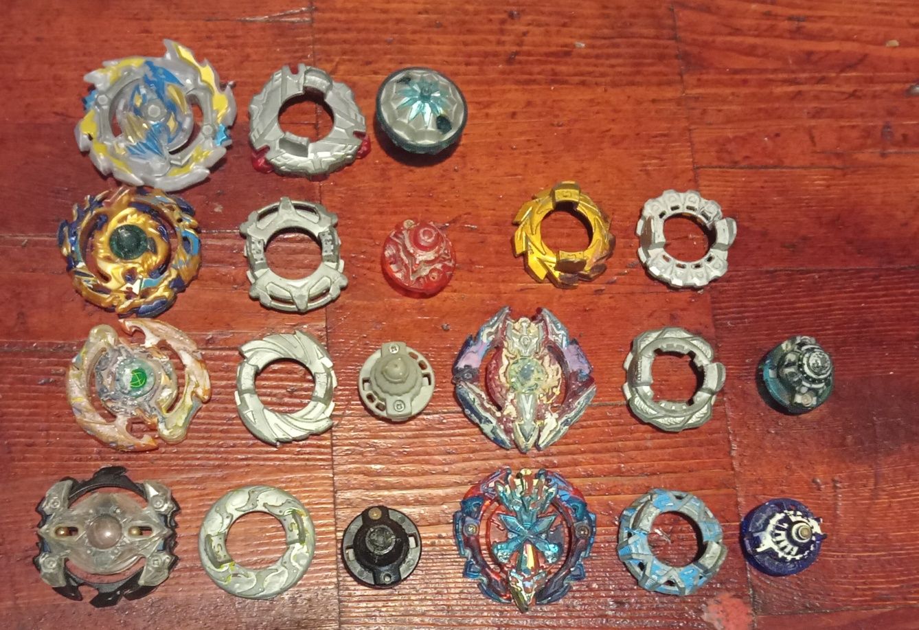 !! СРОЧНО ПРОДАМ !!Арена бейблейд хасбро ( beyblade )