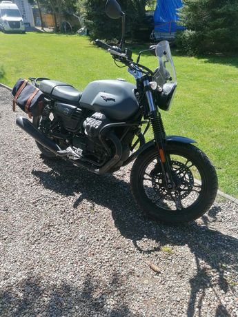 Moto Guzzi V 7 Stone