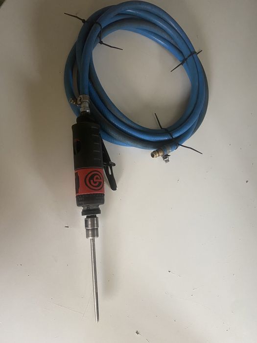 Szlifierka pneumatyczna CHICAGO PNEUMATIC z wężem, stan bdb, faktura!