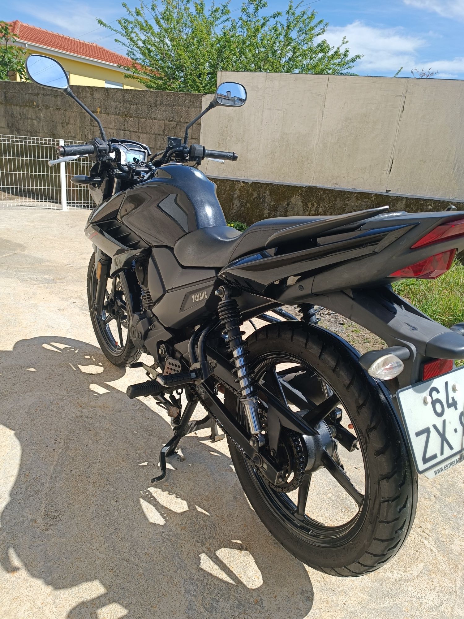 Yamaha YS 125cc 2020